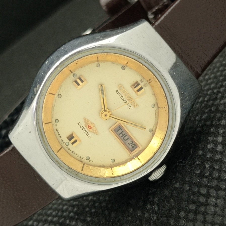 Vintage 1985 Citizen Automatic Womans Silver Watch WDaydate  Gold Accents